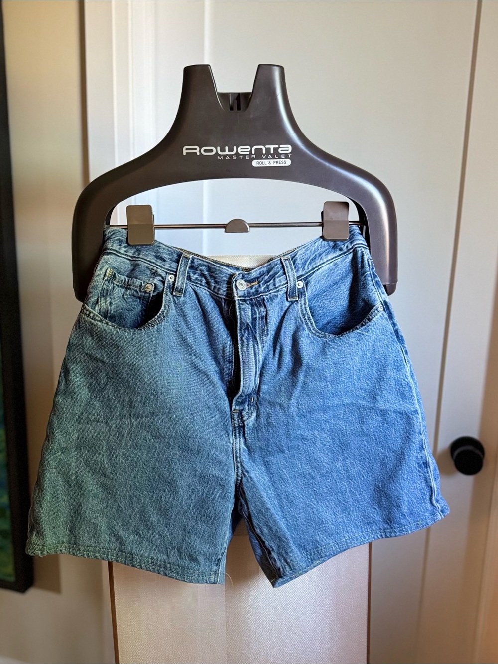 Levi’s cutoffs